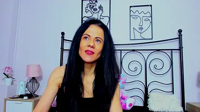 brianaflynt online show from November 2025 08:22:02 PM