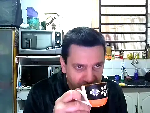 Snapshot of Alex-Naturista chatting on May 2026 12:00:01 PM Alex-Naturista online show from May 2026 12:00:01 PM