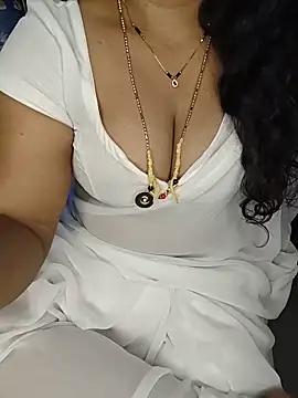 shreyareddy99 online show from May 2026 10:36:01 AM