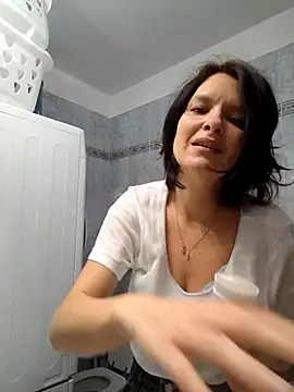 Piediniecollant online show from December 2025 05:36:02 AM