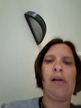 Piediniecollant online show from May 2026 10:11:02 AM