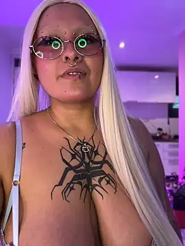 pinkbaddie777 online show from May 2026 02:40:01 AM