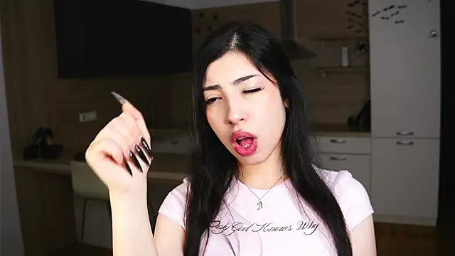 Snapshot of TonjaNeace chatting on November 2025 04:46:01 AM TonjaNeace online show from November 2025 04:46:01 AM