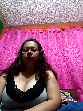 Snapshot of penny_foxxxy chatting on November 2025 05:24:01 AM penny foxxxy online show from November 2025 05:24:01 AM