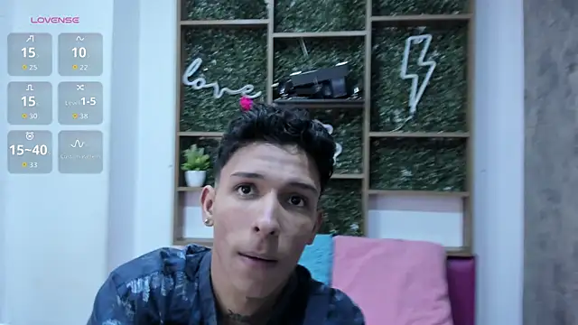 Snapshot of Max_Steell chatting on November 2025 01:52:01 AM Max Steell online show from November 2025 01:52:01 AM