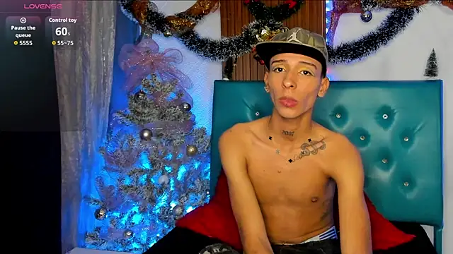 Snapshot of Max_Steell chatting on November 2025 03:39:01 AM Max Steell online show from November 2025 03:39:01 AM