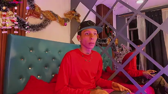 Snapshot of Max_Steell chatting on December 2025 11:31:02 PM Max Steell online show from December 2025 11:31:02 PM