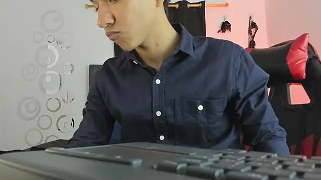 Snapshot of Maximiliano_Khalil chatting on November 2025 07:26:02 PM Maximiliano Khalil online show from November 2025 07:26:02 PM