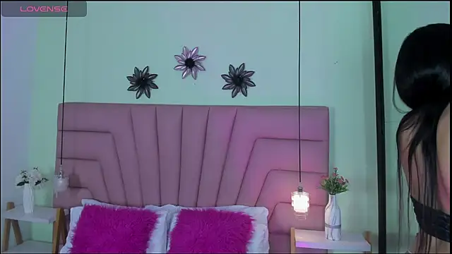 Kim Luna1 online show from May 2026 04:19:01 AM