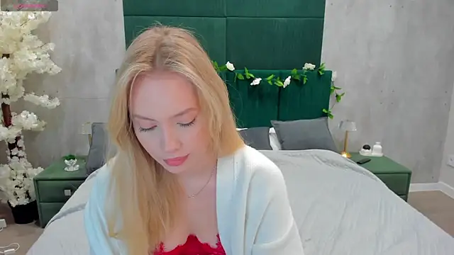 Melanie Ryer online show from November 2025 01:27:01 AM