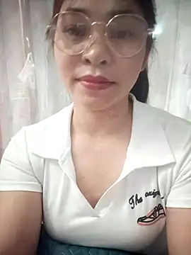 Snapshot of Bamboo-niee123 chatting on February 2026 04:03:02 PM Bamboo-niee123 online show from February 2026 04:03:02 PM