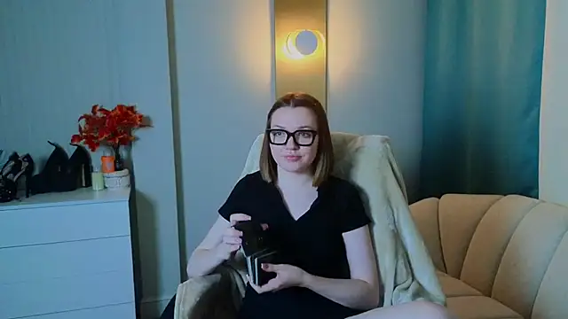 R I N A online show from November 2025 01:08:01 AM