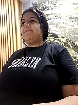 Naaoomii1 online show from October 2025 12:17:02 PM