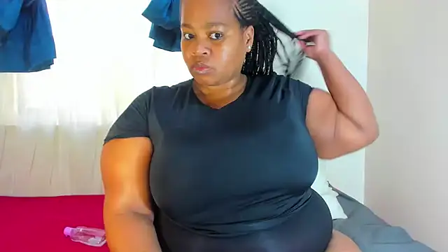 ThickLeeyanaXX online show from June 2026 07:02:01 AM