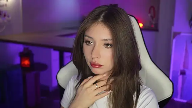 Cleose online show from May 2026 07:13:01 AM