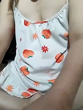 Snapshot of -Hazel-123 chatting on November 2025 11:03:01 PM -Hazel-123 online show from November 2025 11:03:01 PM