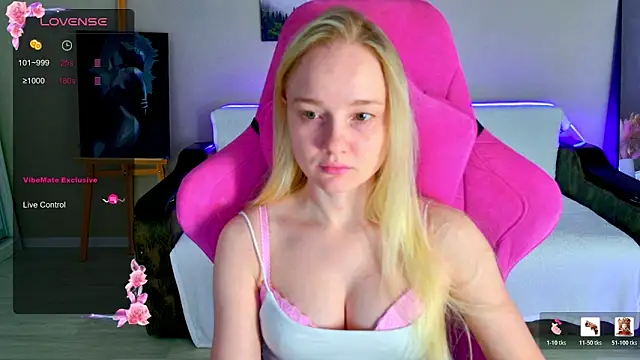 Snapshot of Shawty_Mia chatting on April 2026 07:01:01 PM Shawty Mia online show from April 2026 07:01:01 PM