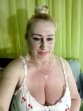 Esenia505 online show from May 2026 03:40:02 PM