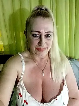 Esenia505 online show from May 2026 01:41:01 PM