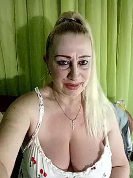 Esenia505 online show from May 2026 01:47:01 AM