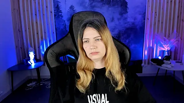 Snapshot of AleksaLaurent chatting on November 2025 05:39:02 AM AleksaLaurent online show from November 2025 05:39:02 AM