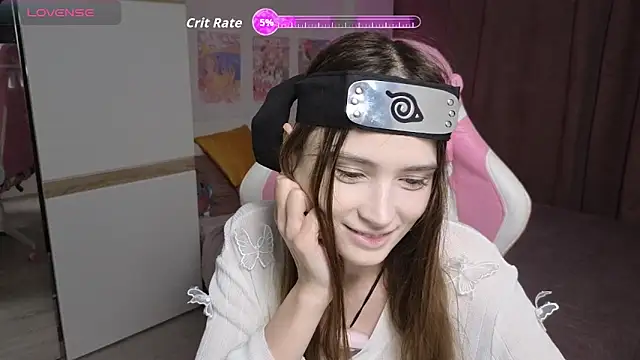 Snapshot of Hana_Flo_ chatting on November 2025 01:54:02 PM Hana Flo online show from November 2025 01:54:02 PM