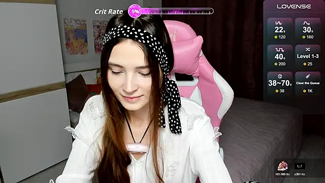 Snapshot of Hana_Flo_ chatting on December 2025 01:42:01 PM Hana Flo online show from December 2025 01:42:01 PM