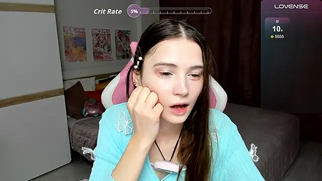 Snapshot of Hana_Flo_ chatting on December 2025 02:15:01 PM Hana Flo online show from December 2025 02:15:01 PM