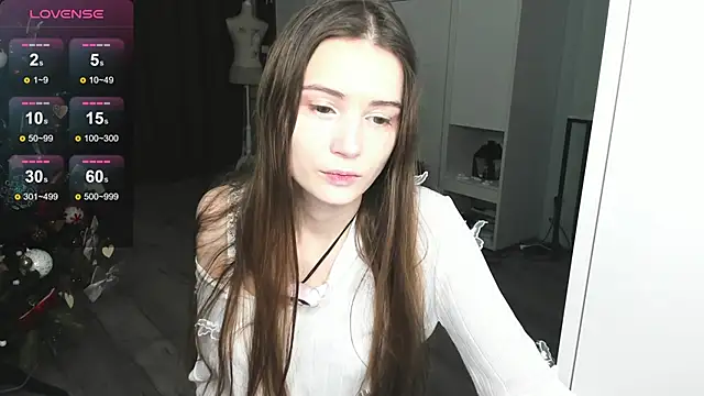 Hana Flo  online show from January 2026 02:42:02 PM