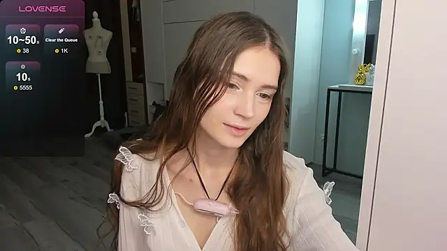 Hana Flo  online show from February 2026 02:27:02 PM