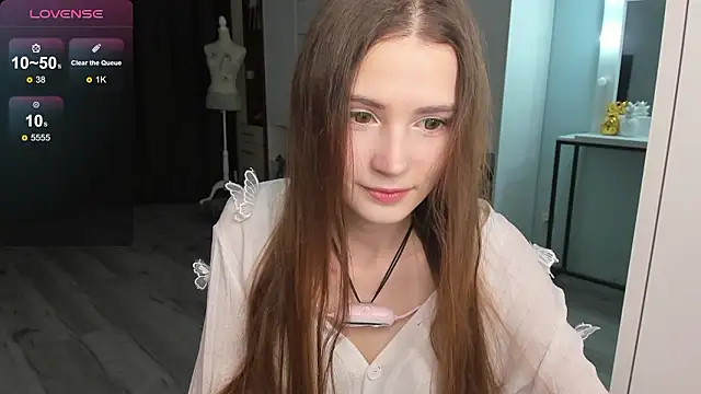 Hana Flo  online show from February 2026 02:11:02 PM