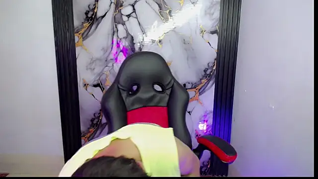 The latin boy online show from November 2025 07:34:02 PM