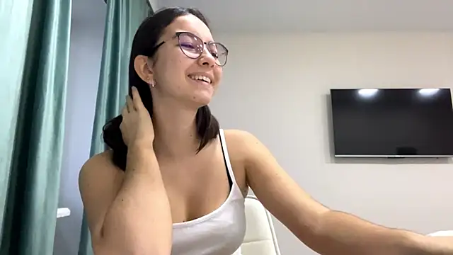 Snapshot of Allisgree chatting on November 2025 08:30:02 AM Allisgree online show from November 2025 08:30:02 AM