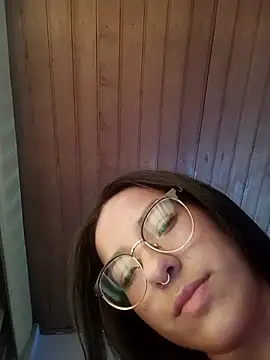 Snapshot of Skay_bluee chatting on December 2025 10:04:02 PM Skay bluee online show from December 2025 10:04:02 PM