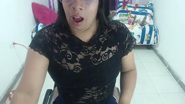 Snapshot of Alanafire chatting on November 2025 02:32:01 PM Alanafire online show from November 2025 02:32:01 PM