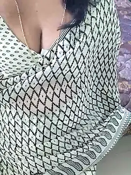 Snapshot of tamil_chitra12 chatting on November 2025 06:13:01 AM tamil chitra12 online show from November 2025 06:13:01 AM