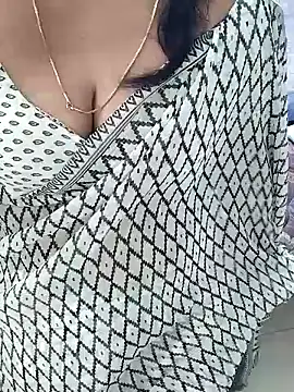 Snapshot of tamil_chitra12 chatting on November 2025 04:12:02 AM tamil chitra12 online show from November 2025 04:12:02 AM