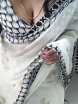 Snapshot of tamil_chitra12 chatting on November 2025 09:43:02 AM tamil chitra12 online show from November 2025 09:43:02 AM