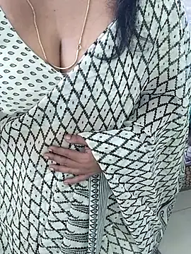 Snapshot of tamil_chitra12 chatting on December 2025 04:07:02 AM tamil chitra12 online show from December 2025 04:07:02 AM