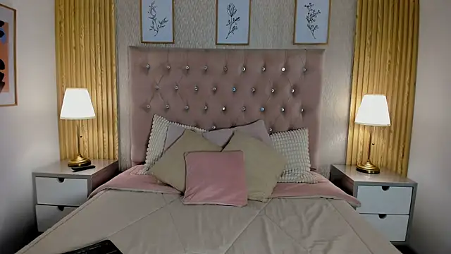 KamyGlam online show from June 2026 08:18:02 PM