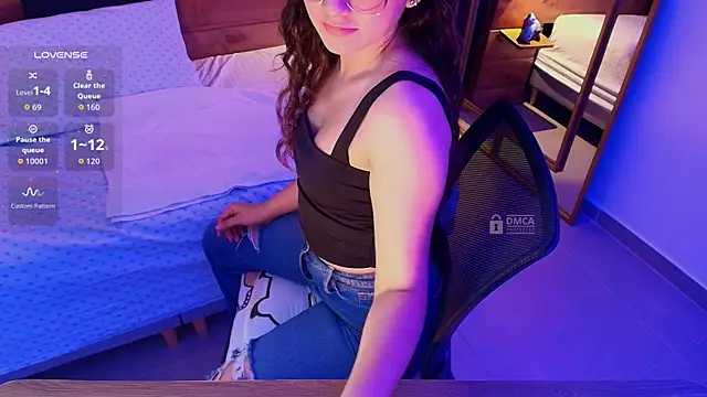 milena kiitty online show from June 2026 04:17:01 PM