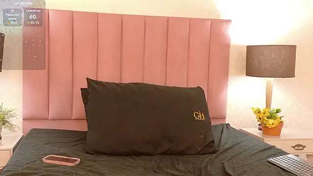 Alanagh  online show from March 2026 07:39:01 PM