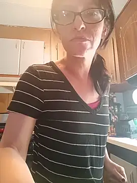 Snapshot of MetalGoddess chatting on May 2026 01:29:02 PM MetalGoddess online show from May 2026 01:29:02 PM