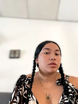 Snapshot of Vickybon chatting on November 2025 01:25:02 PM Vickybon online show from November 2025 01:25:02 PM