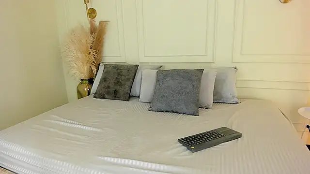 Snapshot of imVictoria_ chatting on November 2025 09:26:02 PM imVictoria online show from November 2025 09:26:02 PM