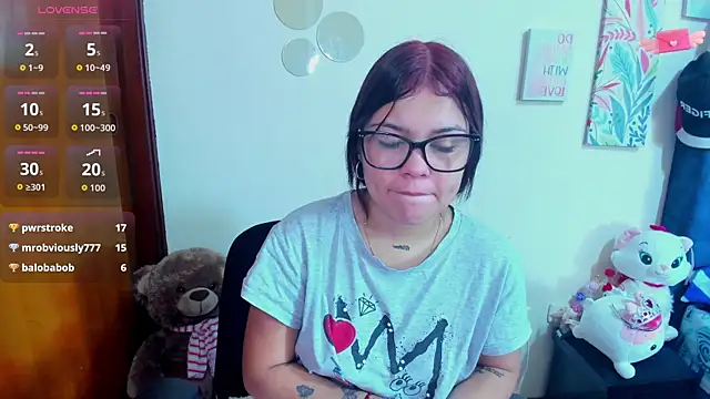 Snapshot of Emma_boo chatting on November 2025 03:36:01 PM Emma boo online show from November 2025 03:36:01 PM