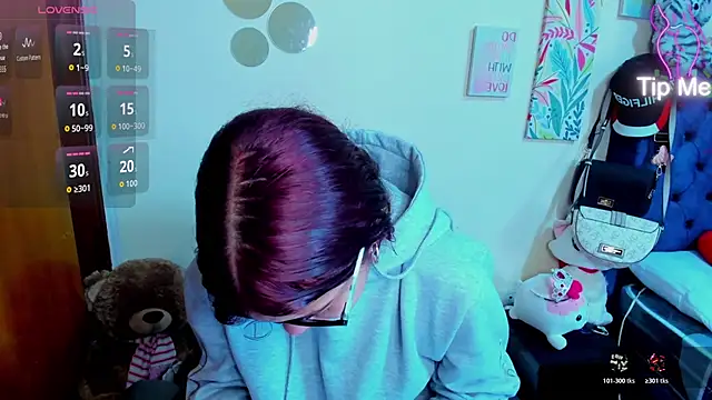 Snapshot of Emma_boo chatting on December 2025 02:55:01 PM Emma boo online show from December 2025 02:55:01 PM