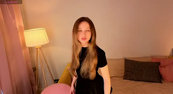 eirakilian online show from November 2025 08:25:01 AM