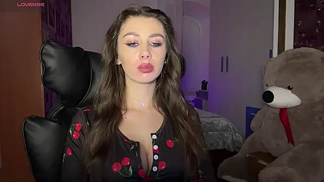 Snapshot of SweetCherry__N chatting on November 2025 10:29:02 PM SweetCherry N online show from November 2025 10:29:02 PM