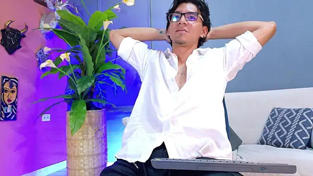 Snapshot of kane_del_toro chatting on October 2025 01:35:02 PM kane del toro online show from October 2025 01:35:02 PM